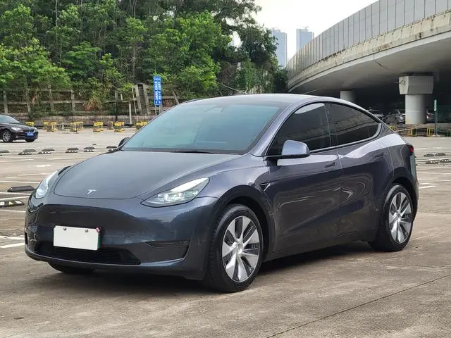 Tesla Model Y Standard battery life, rear-wheel drive version
