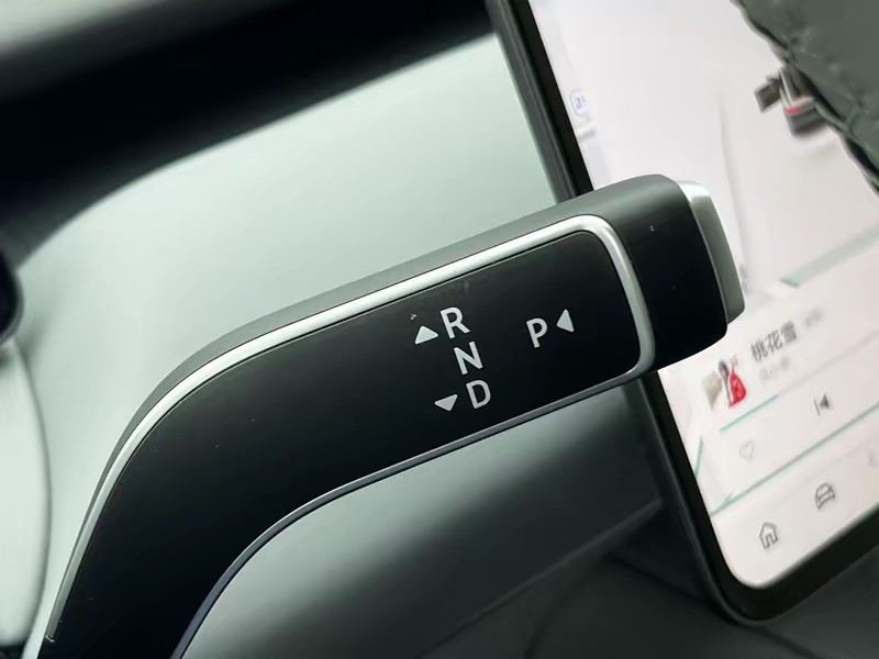NIO NIO ET5 2025
