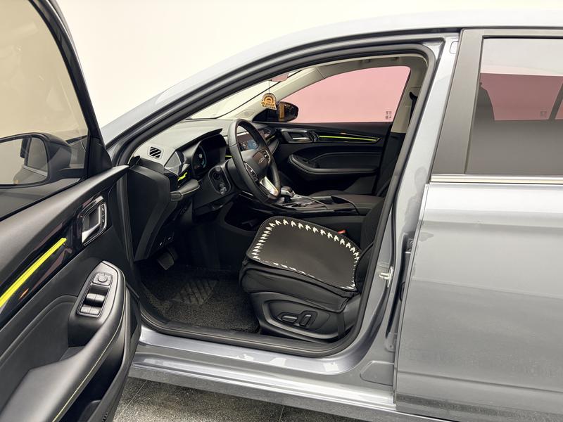 Roewe Roewe i5 2021