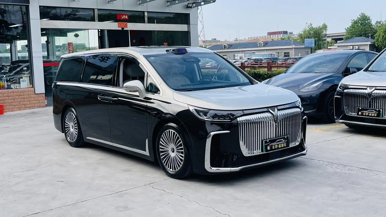 VOYAH Lantu Dreamer PHEV Four-wheel drive flagship dry version