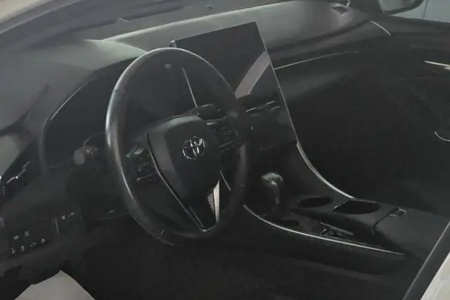 TOYOTA Asian dragon 2.0L XLE Premium Edition