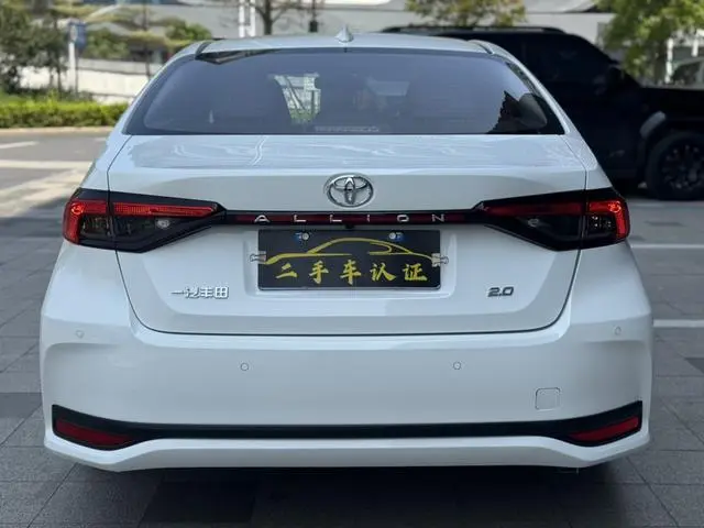 TOYOTA Asian lion 2.0L Premium Edition
