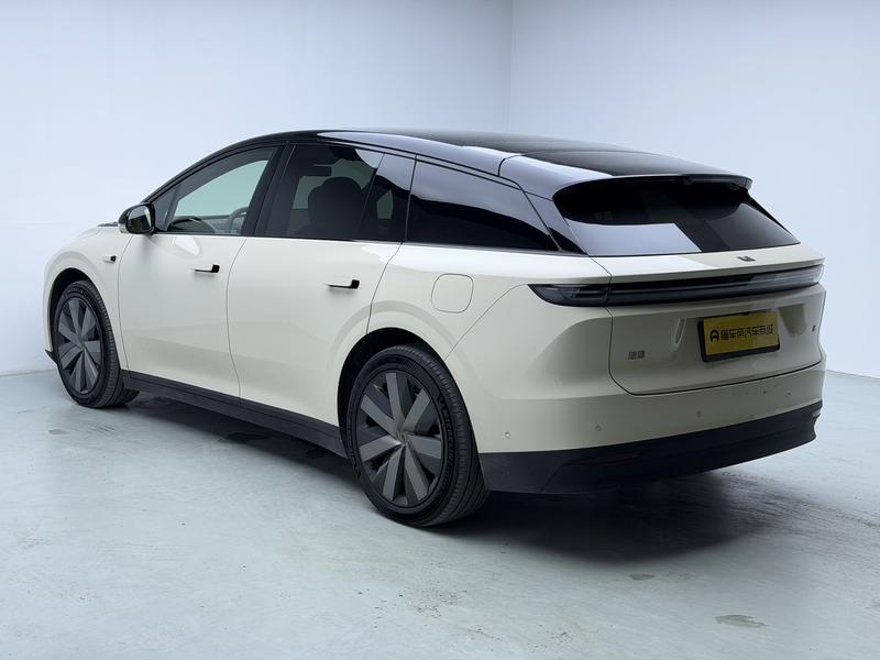 Li Auto Ideal i6 2025