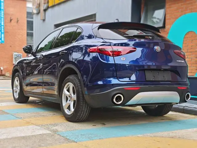 Alfa Romeo Stelvio 2.0T 200HP Elite Edition