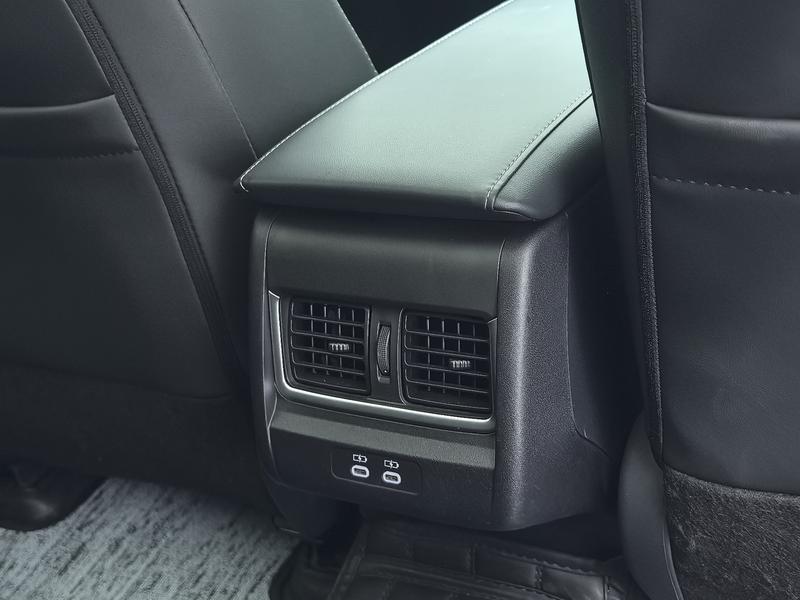 Toyota Camry 2024