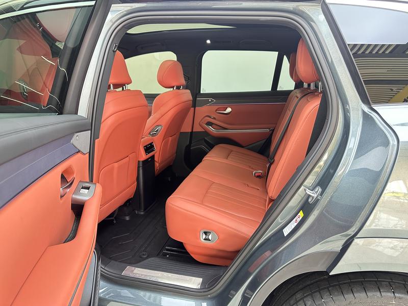 BYD Tang L DM 2025