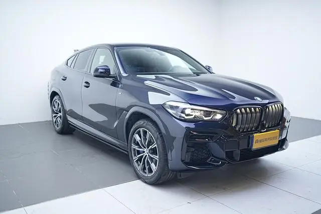 BMW BMW X6 Facelift xDrive30i M sports suit