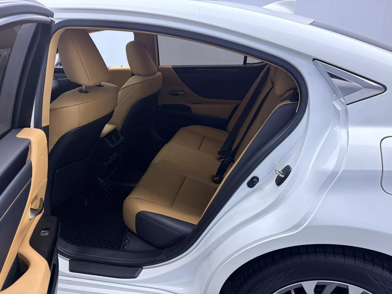 Lexus Lexus ES 2022