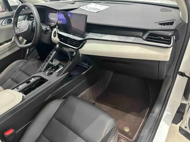 LYNK & CO Lynk & Co. 06 EM-P PHEV Remix Pro