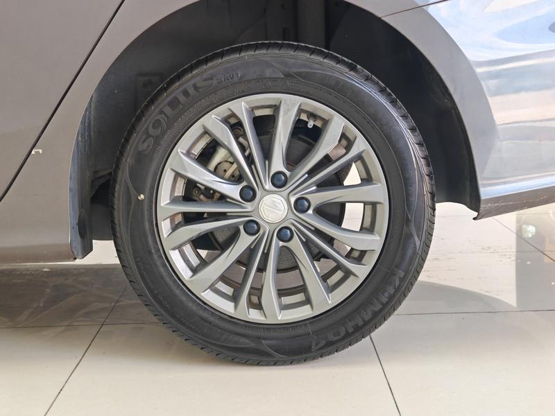 MG MG5 2025