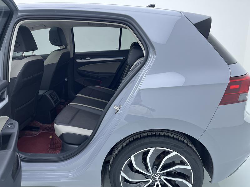 Volkswagen golf 2023