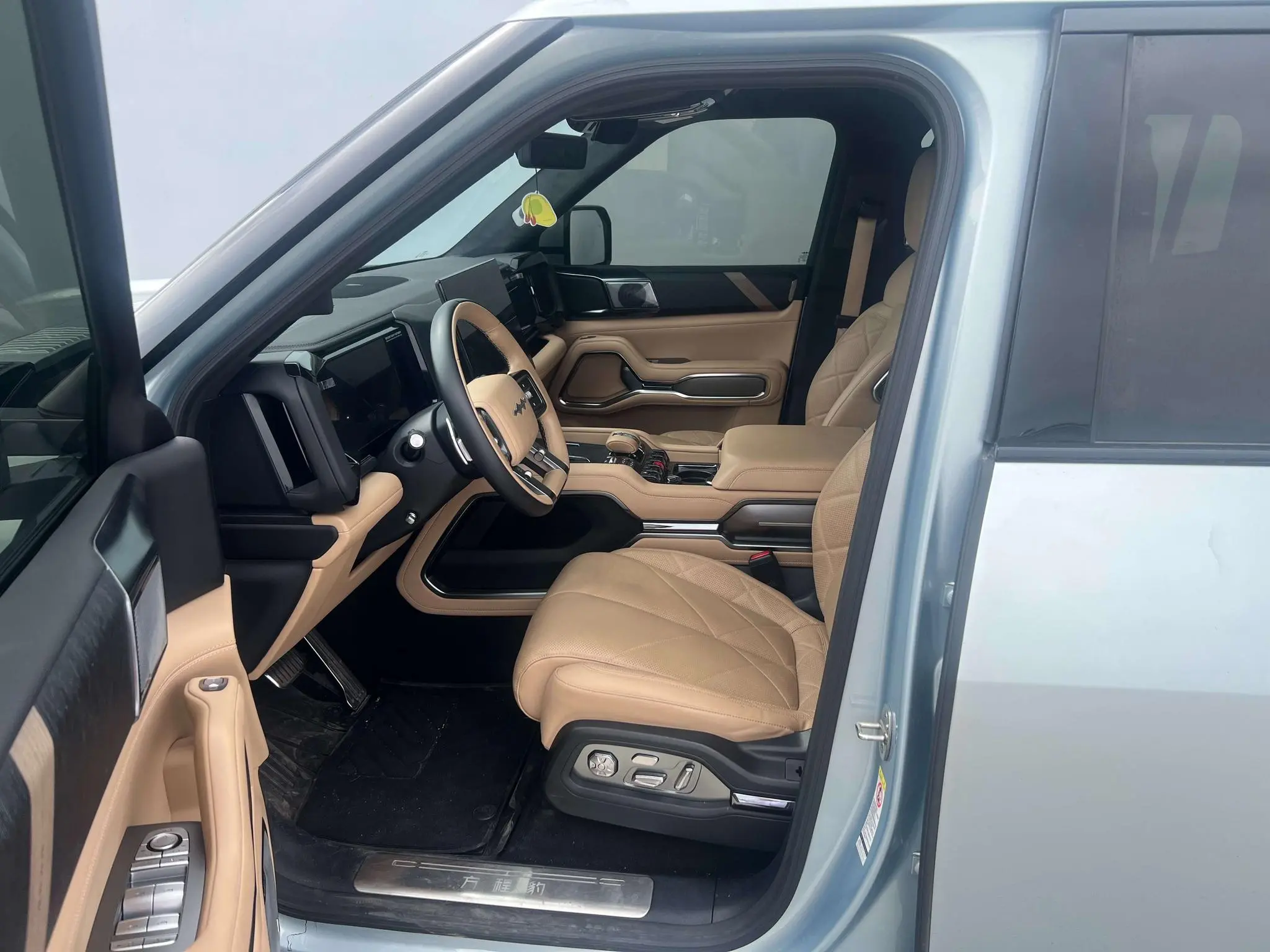 FANG CHENG BAO Leopard 8 Zhiyong Ultimate Edition 7 Seats