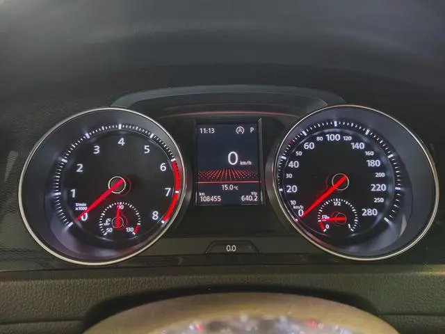 Volkswagen Golf GTI 2.0TSI GTI