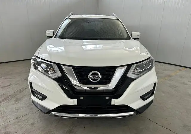 Nissan Qijun 2.0L two-wheel drive Zhilian Premium Edition