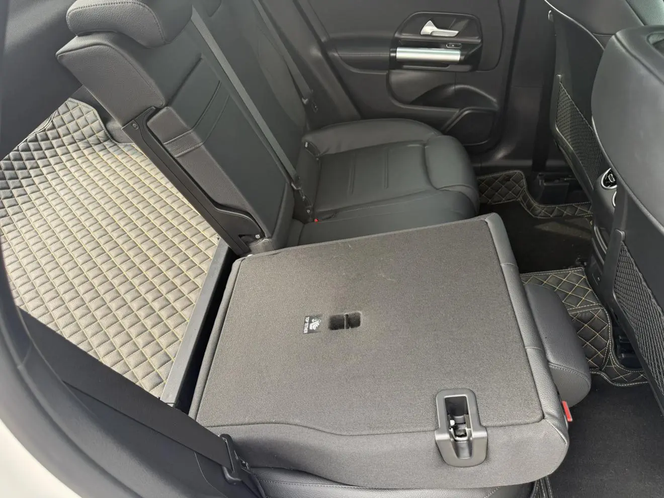 Mercedes-Benz Mercedes-Benz GLA Facelift GLA 200