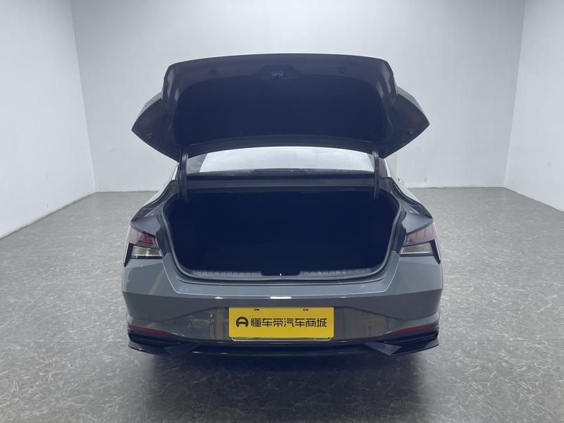 Hyundai Elantra 2021