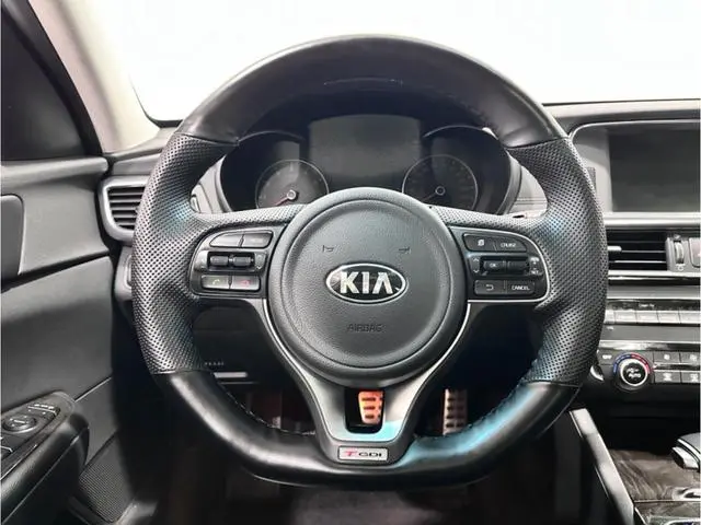 Kia Kia K5 1.6T automatic LUX