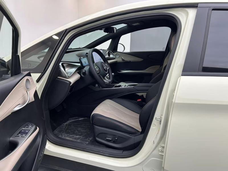 BYD dolphin 2025