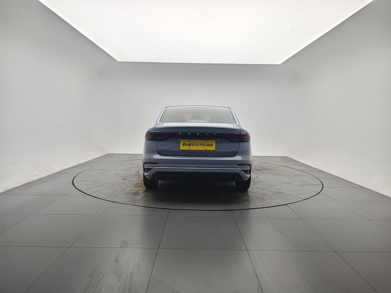Geely Emgrand 2023