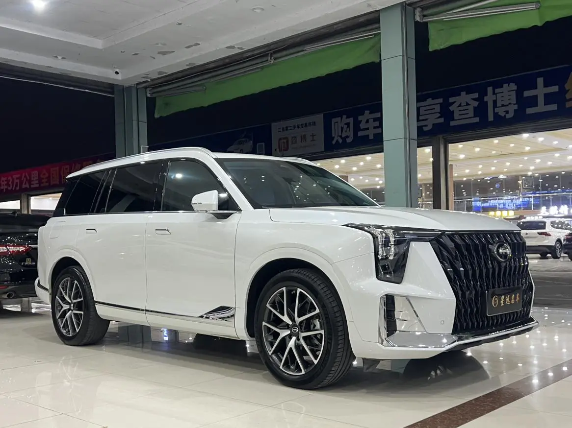 GAC Trumpchi GS8 Dual engine series 2.0TM hybrid four-wheel drive Premium 6-seater