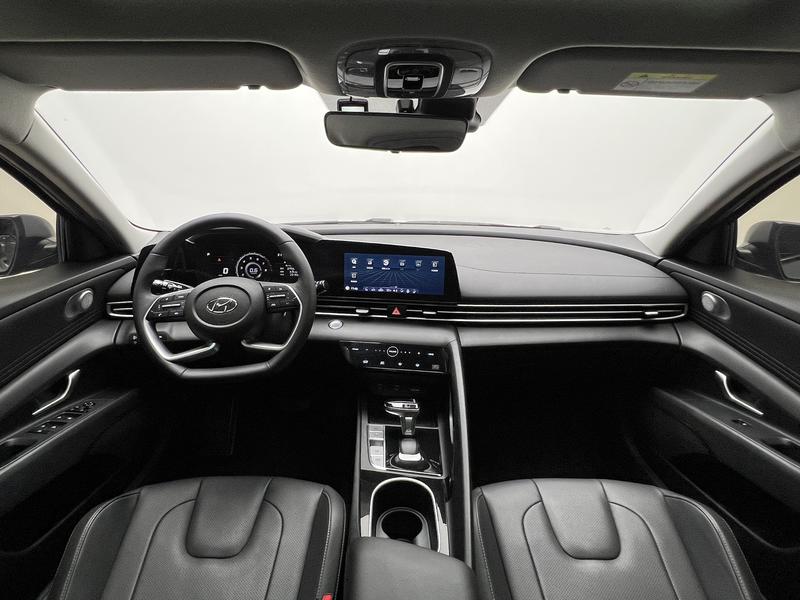 Hyundai Elantra 2022
