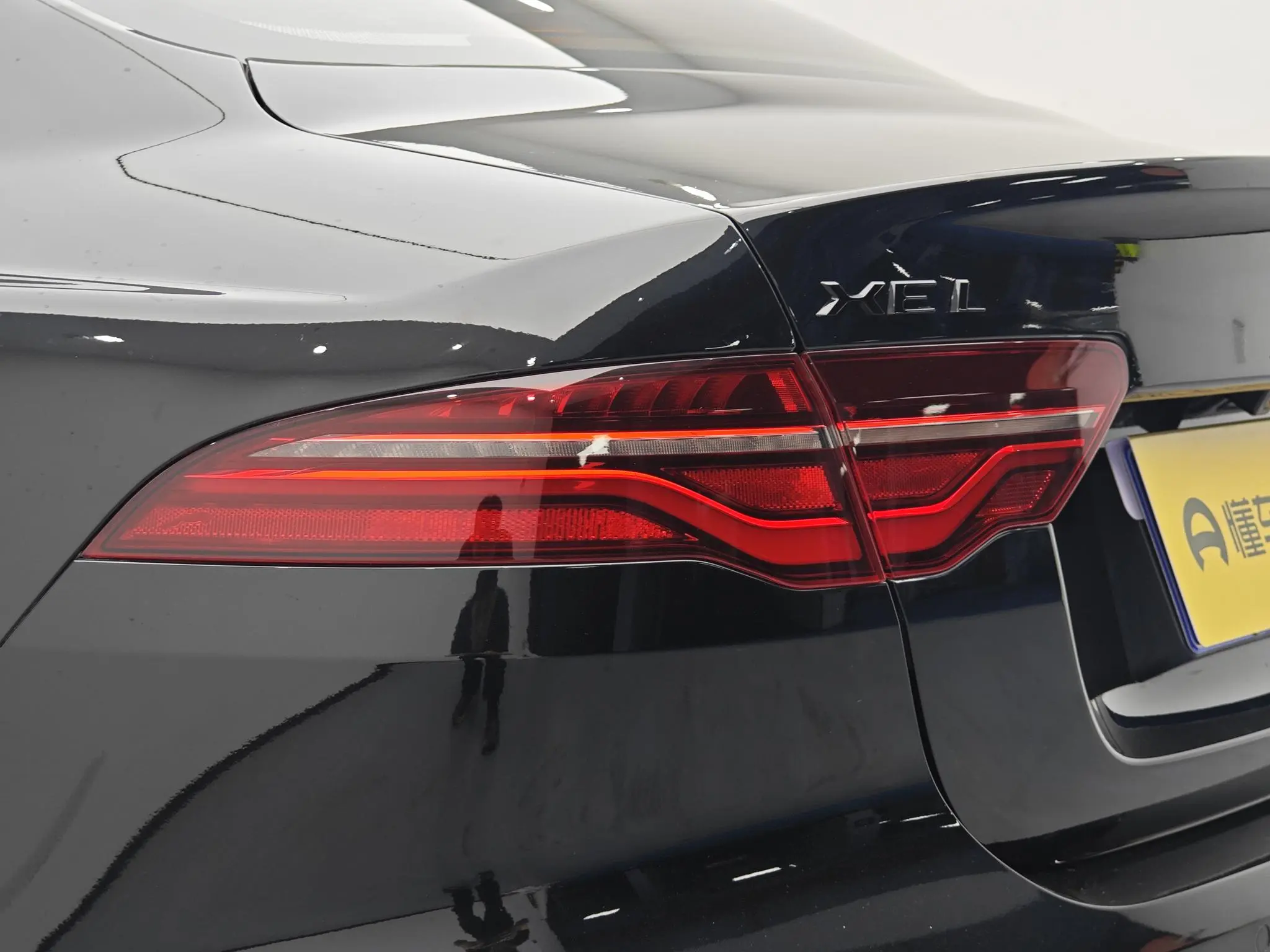Jaguar Jaguar XEL 2.0T 250PS Yao Black Sports Edition