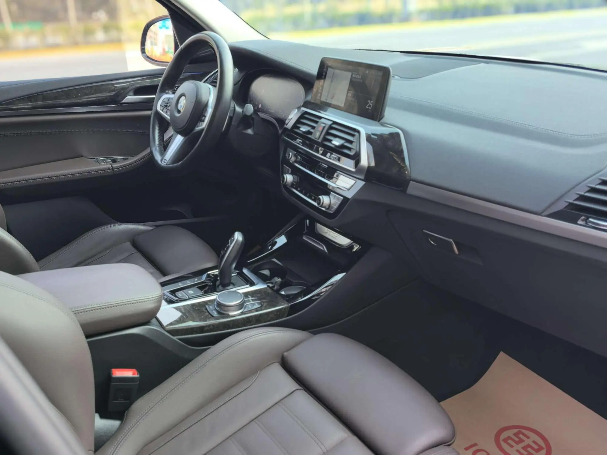 BMW BMW X3 xDrive30i leading M sports suit
