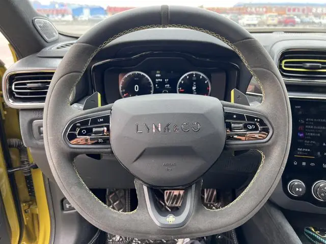 LYNK & CO Lynk 03 03+2.0 TD Automatic Yufeng Version