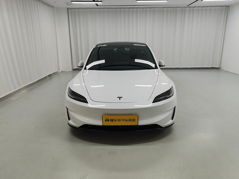 Tesla Model 3 2025