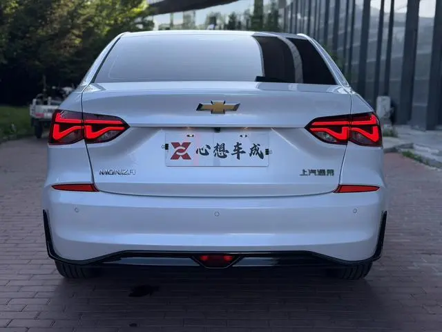 Chevrolet Cruze 1.5L Dual Clutch Enjoy Edition