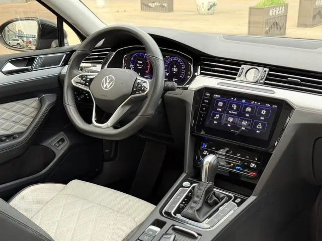 Volkswagen Magotan 2 million commemorative edition 330TSI DSG Luxury models