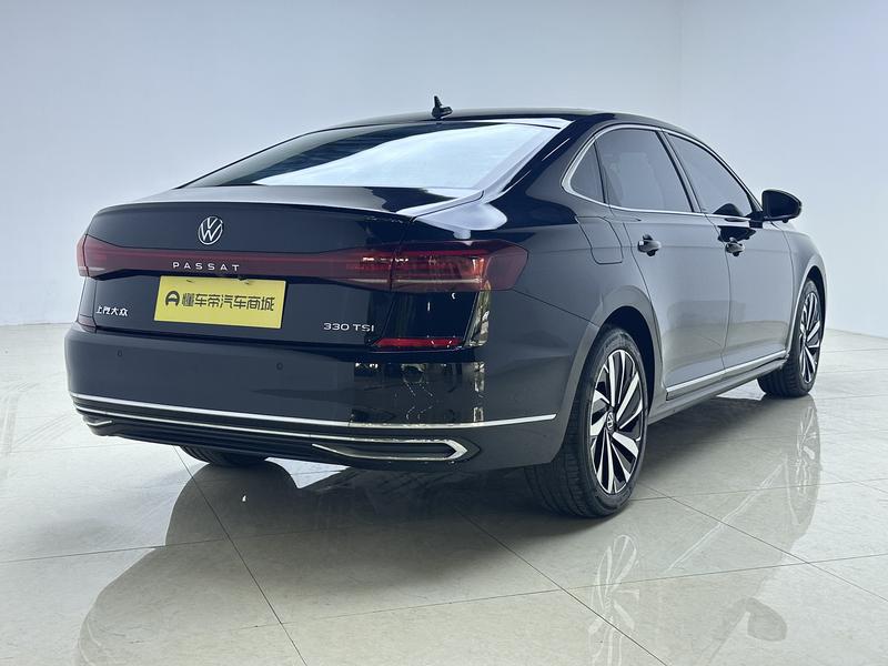 Volkswagen Passat 2024