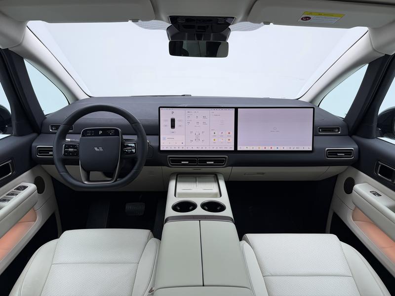 Li Auto Ideal MEGA 2025