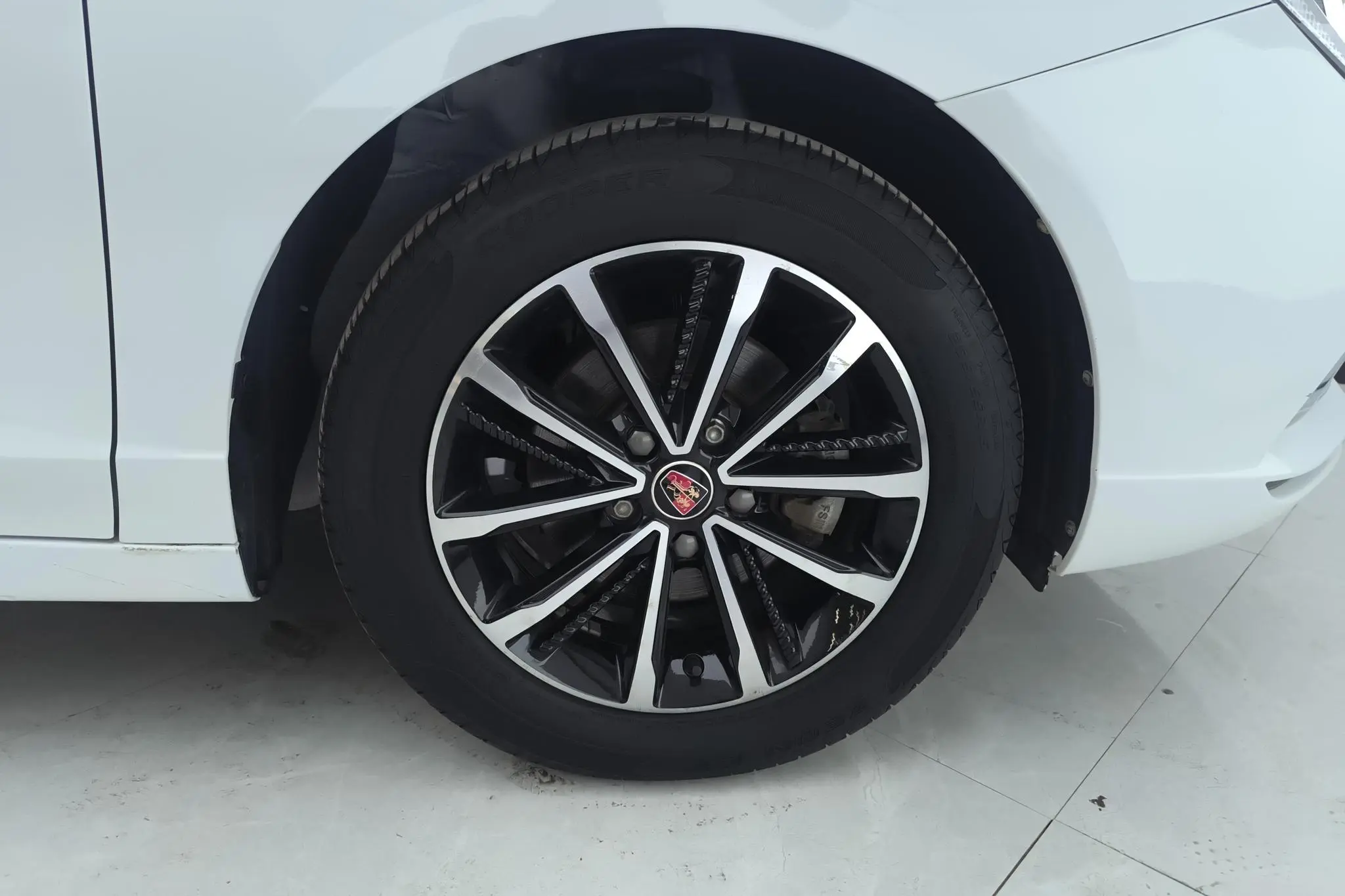 Roewe Roewe i5 1.5L automatic 4G Interconnection Linghao Ultimate Edition
