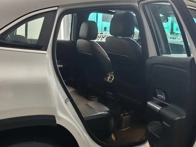 Mercedes-Benz Mercedes-Benz GLA GLA 220