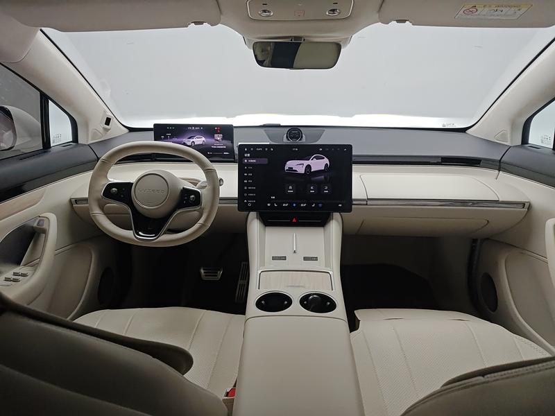 Luxeed Luxeed R7 2024