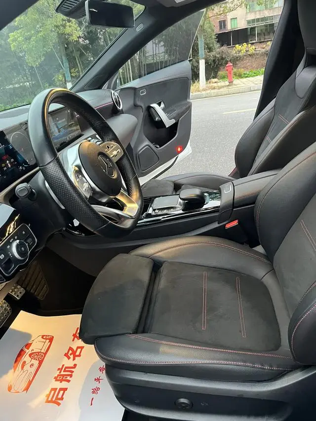 Mercedes-Benz Mercedes-Benz CLA CLA 200 five-door hunting sports car