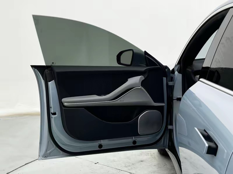 NIO NIO ET5 2025