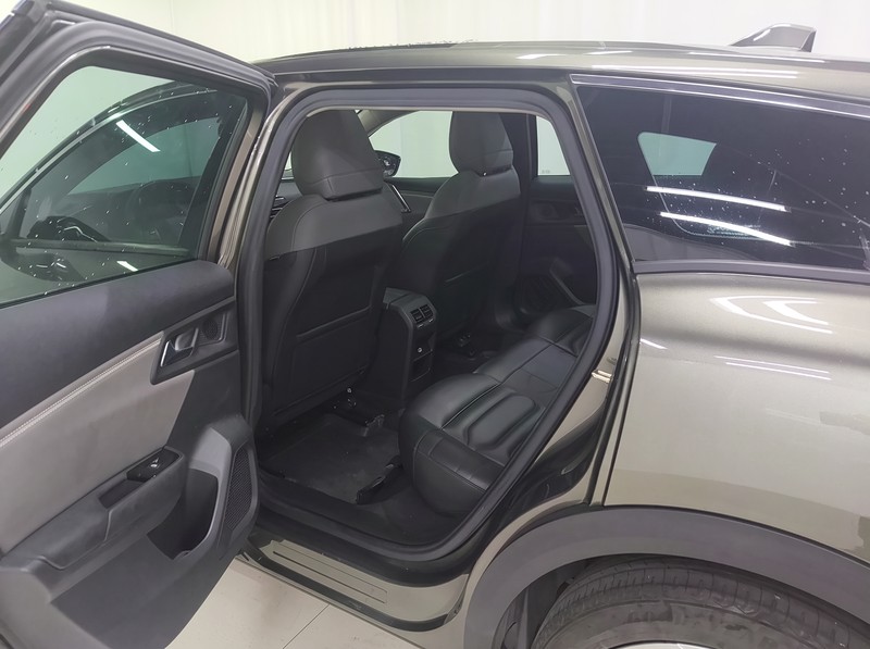 Citroen Versailles C5 X 2021