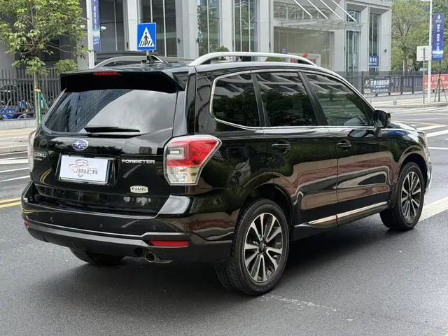 Subaru FORESTER Forester 2.5i Premium Navigation Version