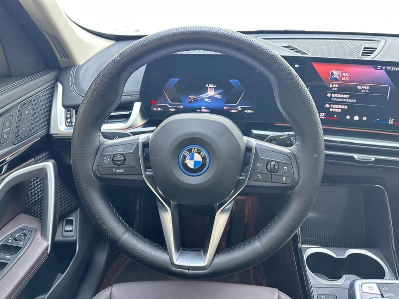 BMW BMW iX1 2024