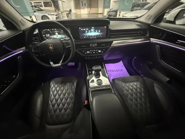 Hongqi Hongqi HS5 2.0T Zhilian Qixiang four-wheel drive version