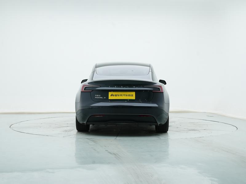 Tesla Model 3 2025