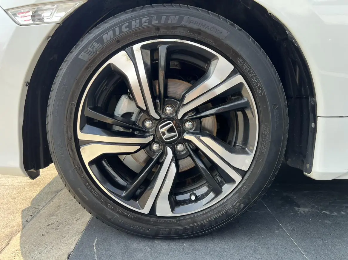 Honda Civic 220TURBO CVT Jin Engine Edition Country VI