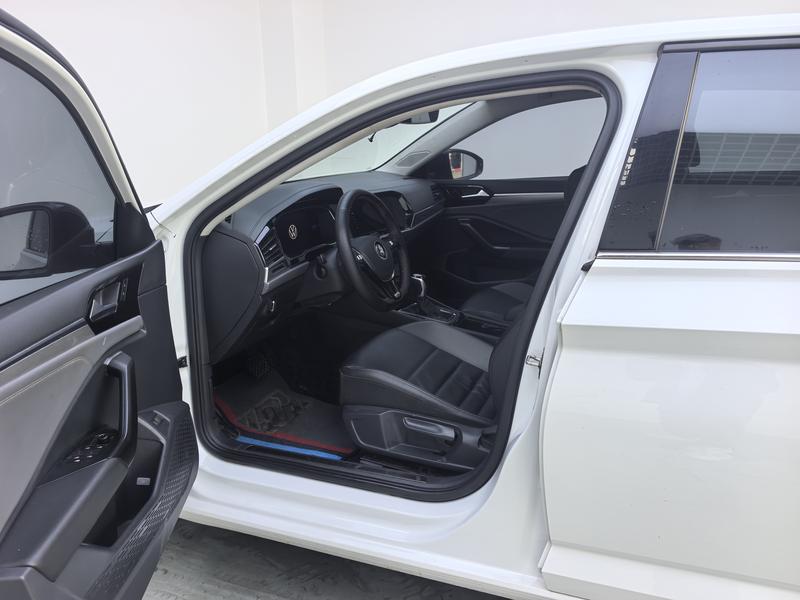 Volkswagen Sagitar 2021
