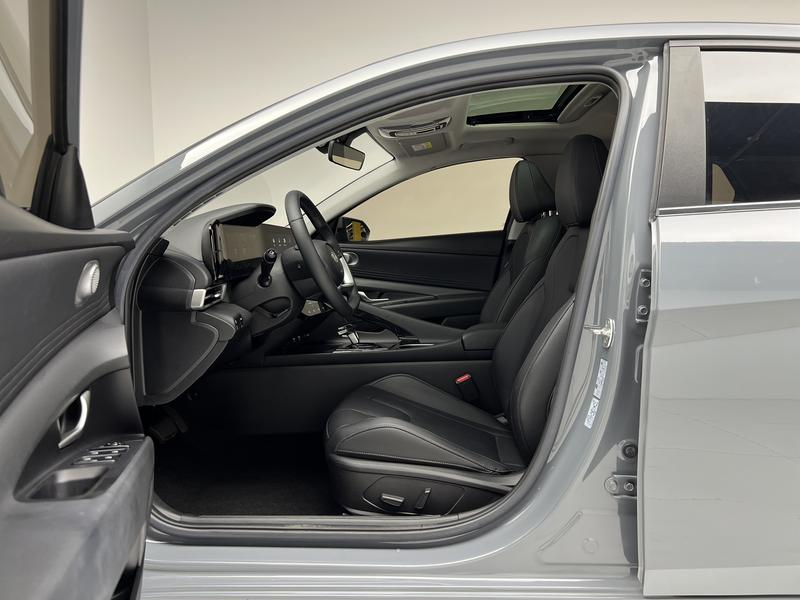 Hyundai Elantra 2022