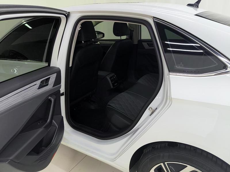 Volkswagen Sagitar 2024