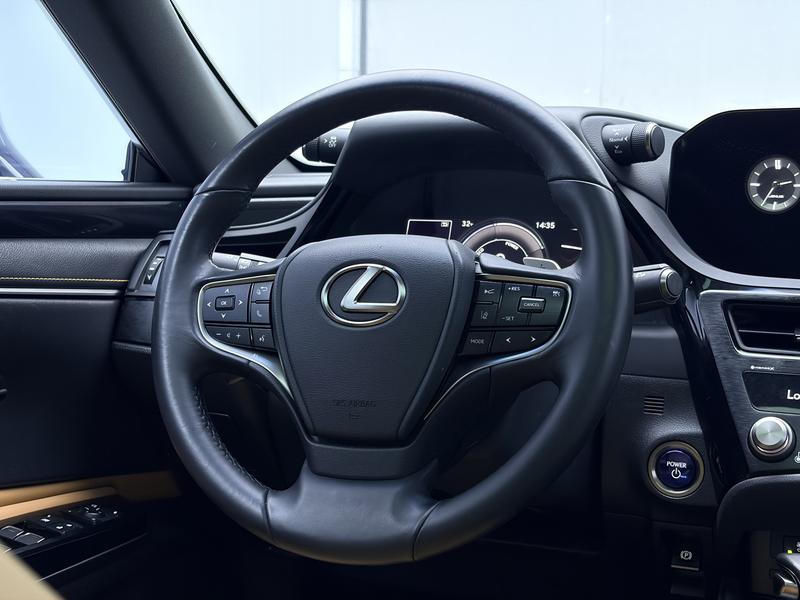 Lexus Lexus ES 2021