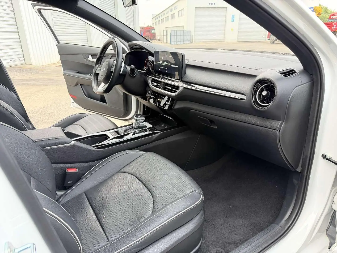 Kia Kia K3 1.4T DCT Deluxe Edition