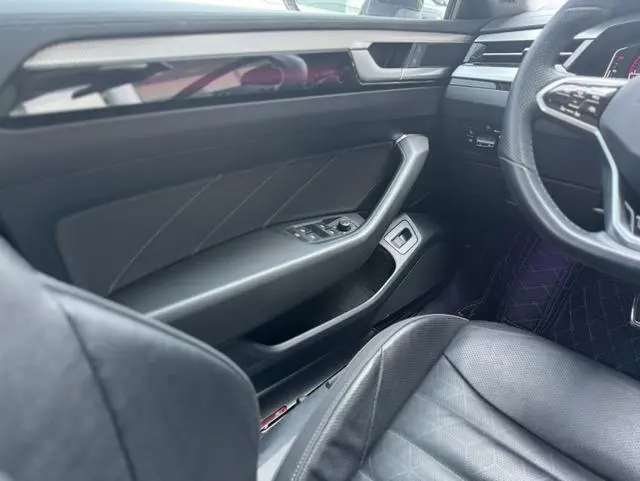Volkswagen Volkswagen CC 380TSI eye-catching version